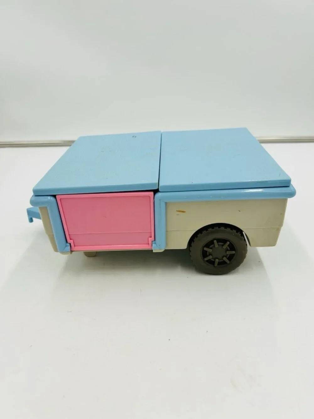 Vintage 1997 Fisher Price Loving Family Minivan Pop Up Camper Car and People Lot